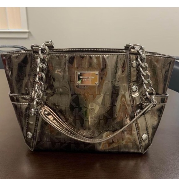 Michael Kors Authentic Metallic Bag - Picture 4 of 11